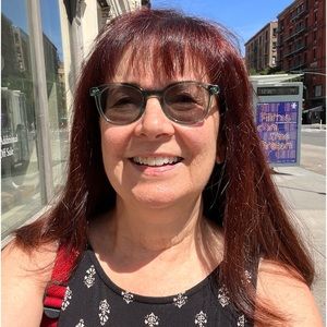 Meet your Posher, Debbie